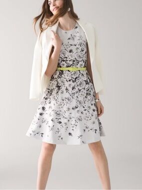 White House Black Market Floral Fit & Flare Dress w/ Belt (Size 2)